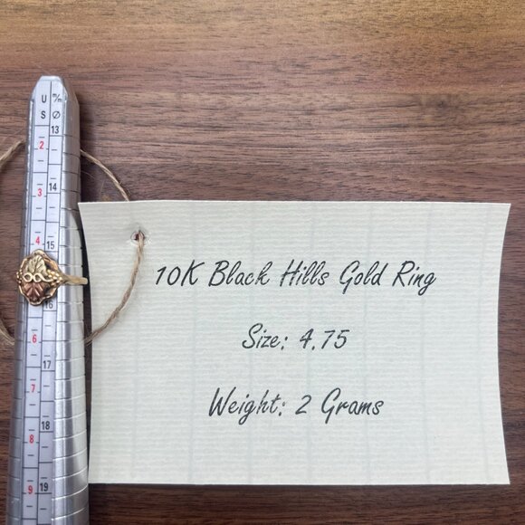 10k Black Hills Gold Ring, Size 4.75, Intricate Floral Design - Picture 5 of 7